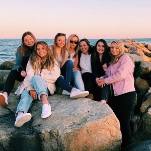 Meet your Posher, Brooke